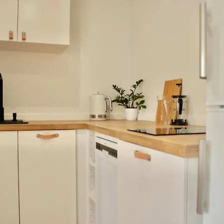 Ahoj! Blisko Plaży, Basen, Prywatny Parking, Ogród, Bezpłatne Wifi Apartamento *